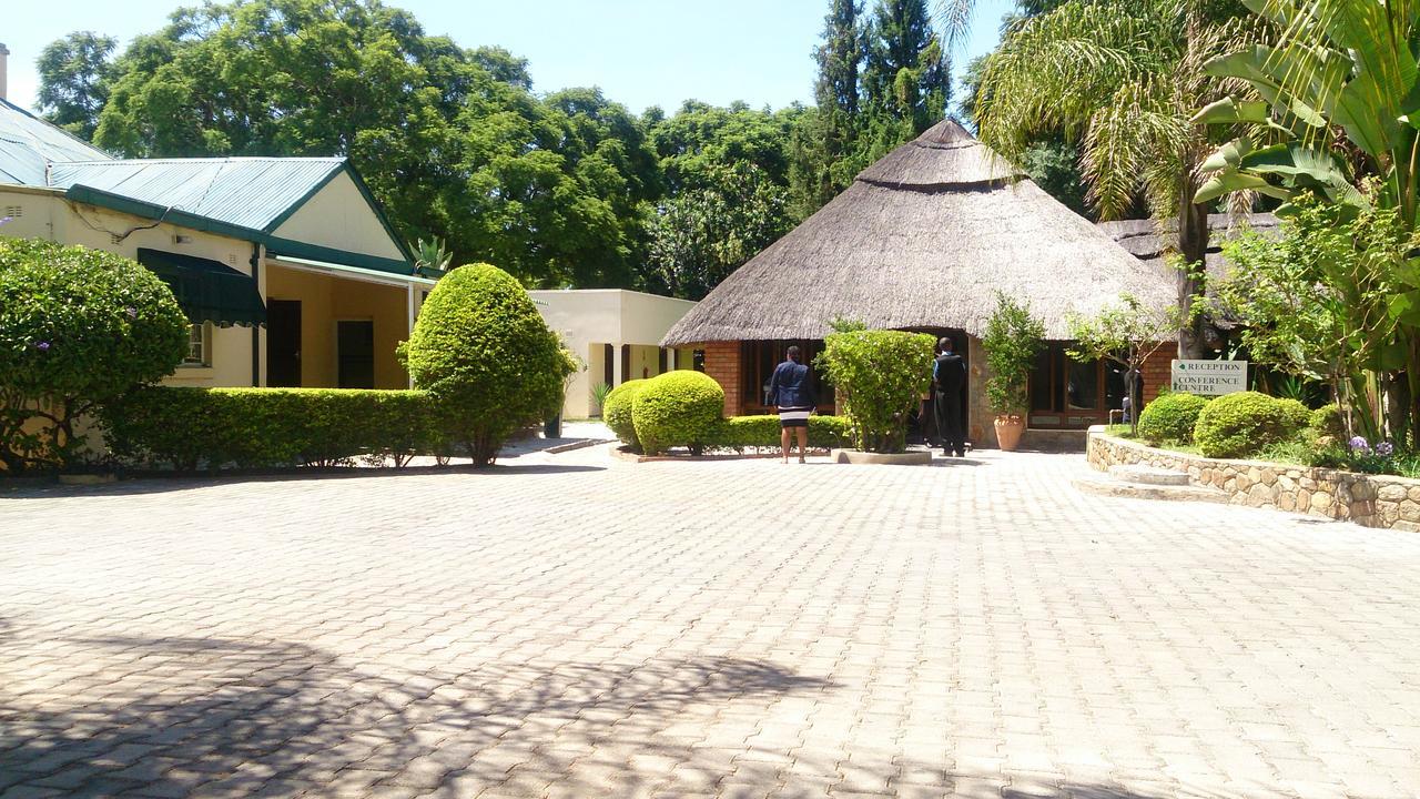 Wozani Lodge Bulawayo Exteriör bild